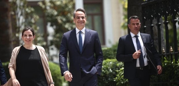 Μητσοτάκης σε πολιτικούς αρχηγούς: Εκλογές στις 25 Ιουνίου
